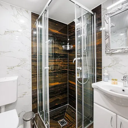 Flora Downtown Budapesta