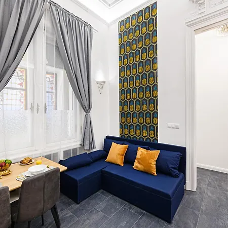 Flora Downtown Apartamento *